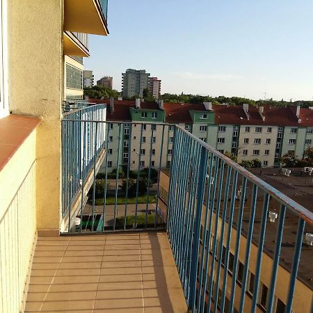 Apartament Ostrowskiego Apartment วรอตซวาฟ ภายนอก รูปภาพ
