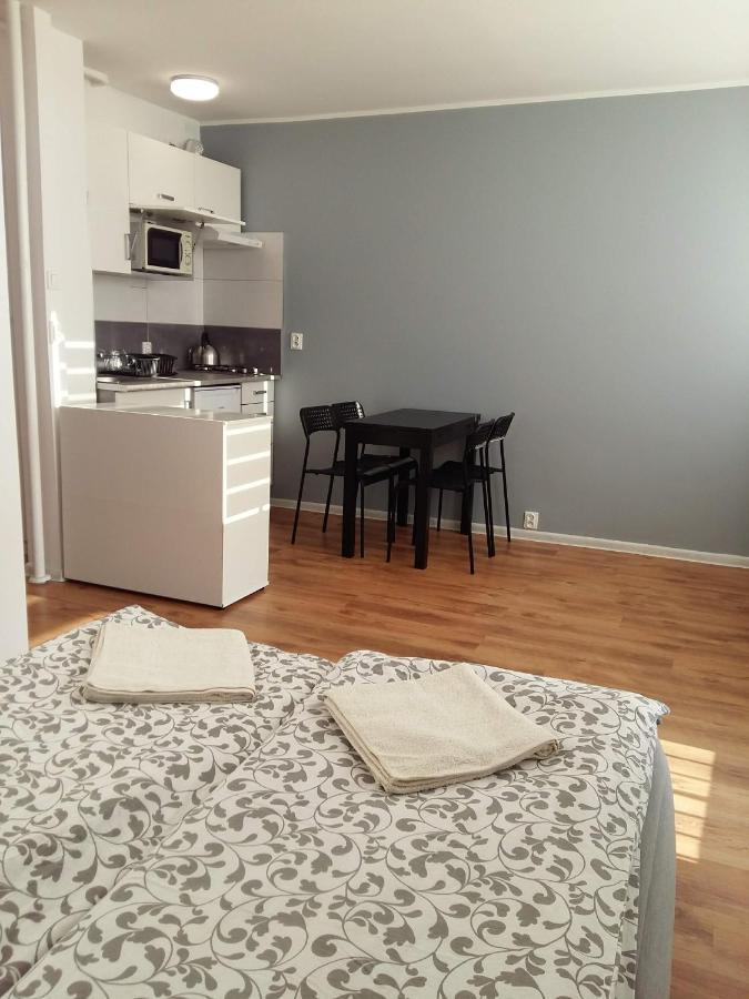 Apartament Ostrowskiego Apartment วรอตซวาฟ ภายนอก รูปภาพ