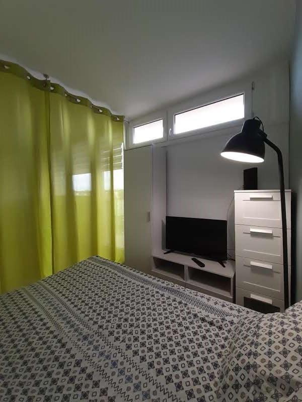 Apartament Ostrowskiego Apartment วรอตซวาฟ ภายนอก รูปภาพ