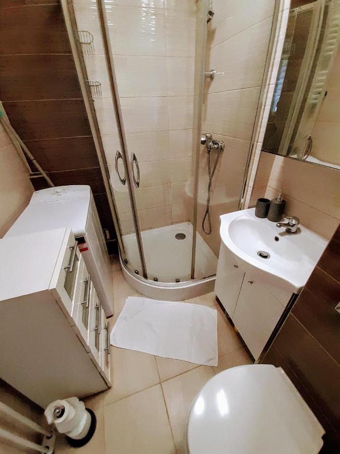 Apartament Ostrowskiego Apartment วรอตซวาฟ ภายนอก รูปภาพ